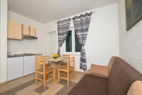 Отель Apartment Afrika  Макарска 